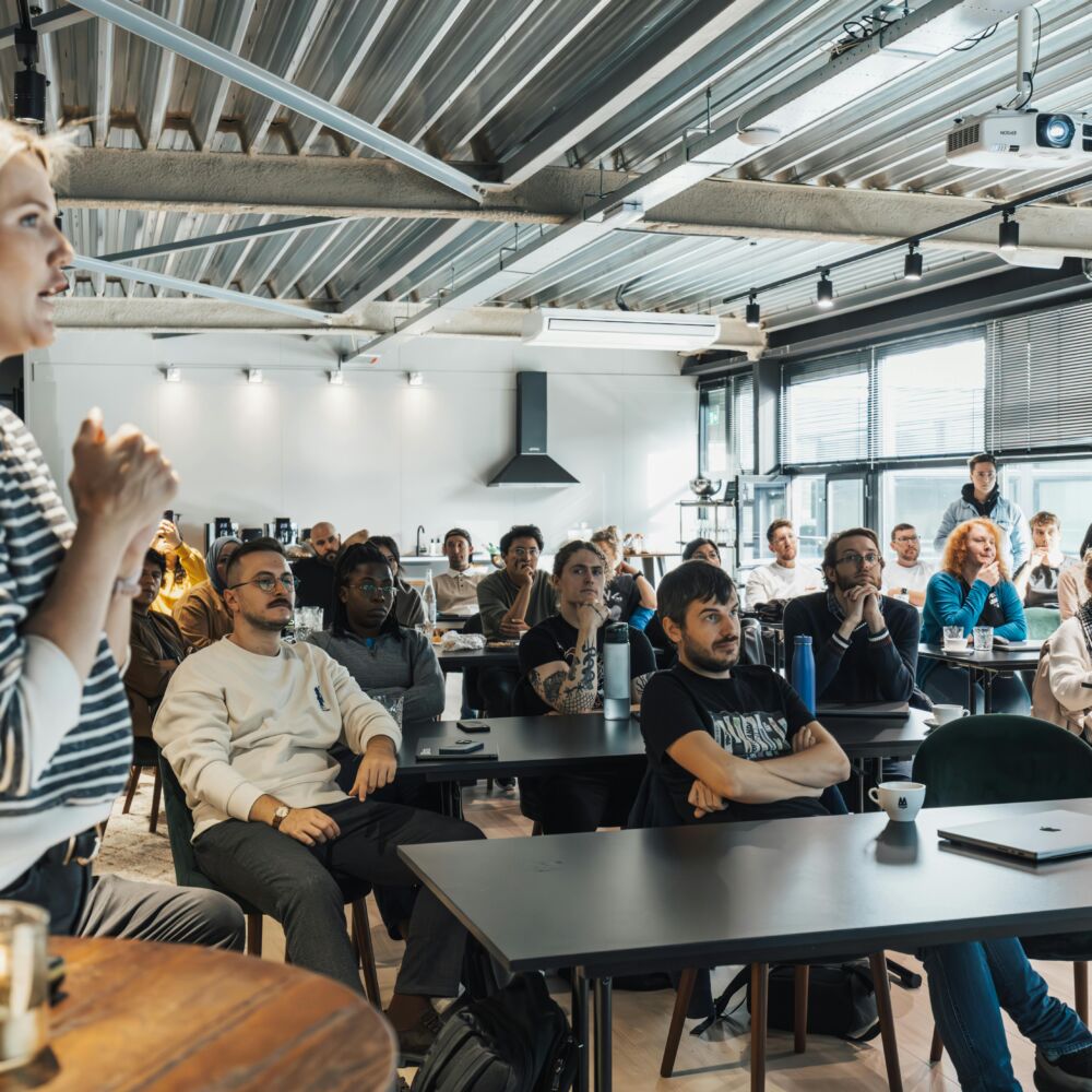 pexels-bertellifotografia-18999478